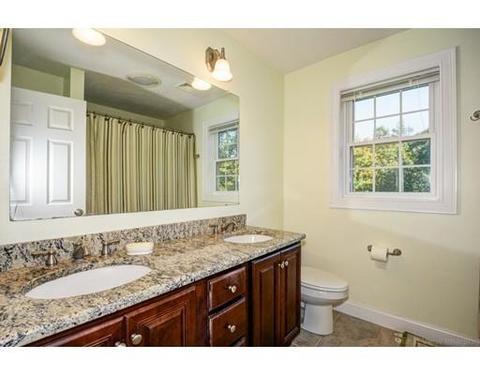 516 Roosevelt Dr, Northbridge, MA 01534 photo 15