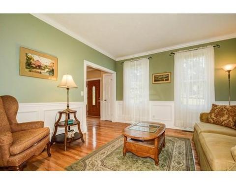 516 Roosevelt Dr, Northbridge, MA 01534 photo 12