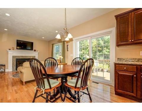 516 Roosevelt Dr, Northbridge, MA 01534 photo 7