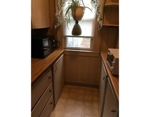 128 Phoenix Ter, Springfield, MA 01104 photo 4