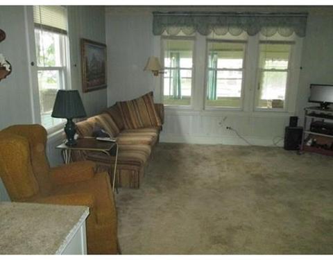 128 Phoenix Ter, Springfield, MA 01104 photo 7