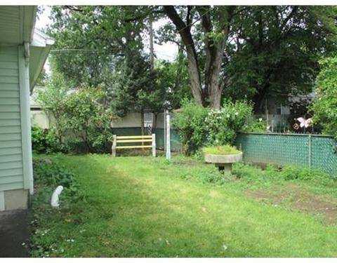 128 Phoenix Ter, Springfield, MA 01104 photo 13