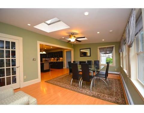 5 Walnut St, Stoneham, MA 02180 photo 4