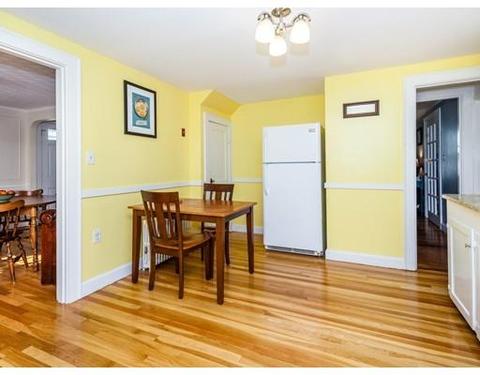 36 Forest St, Wakefield, MA 01880 photo 4