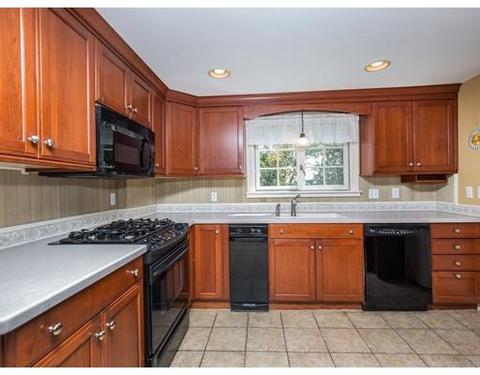 82 Coronation Dr, Dedham, MA 02026 photo 12