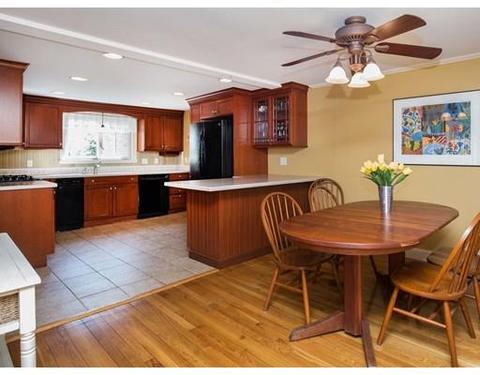 82 Coronation Dr, Dedham, MA 02026 photo 9