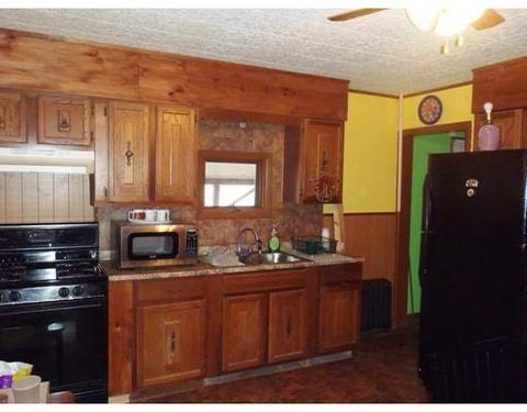 17 Ohio Ave, Chicopee, MA 01013 photo 2