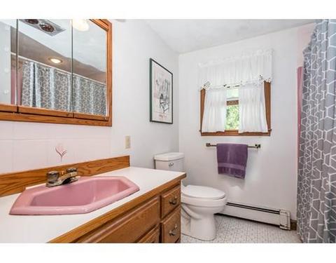 140 Willow St, Reading, MA 01867 photo 9