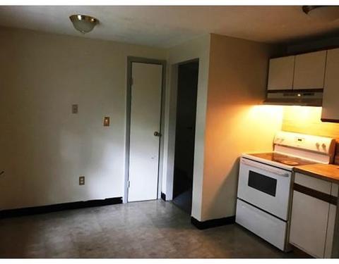 50 E Bay Path Ter, Springfield, MA 01109 photo 3
