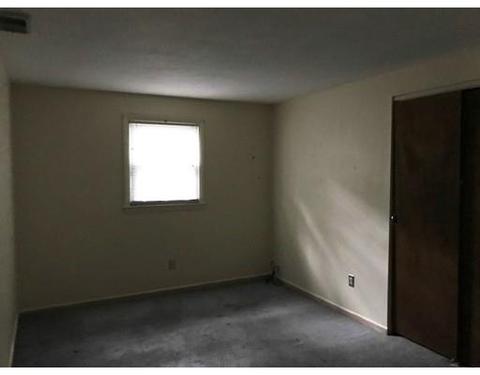 50 E Bay Path Ter, Springfield, MA 01109 photo 8