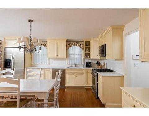 22 Lincoln St, Hingham, MA 02043 photo 5