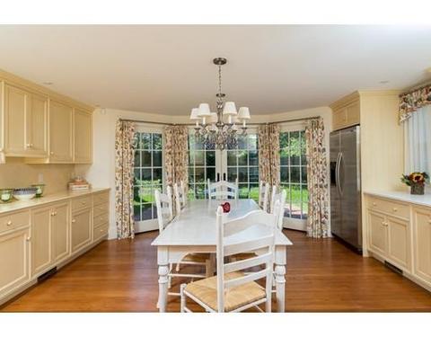 22 Lincoln St, Hingham, MA 02043 photo 3