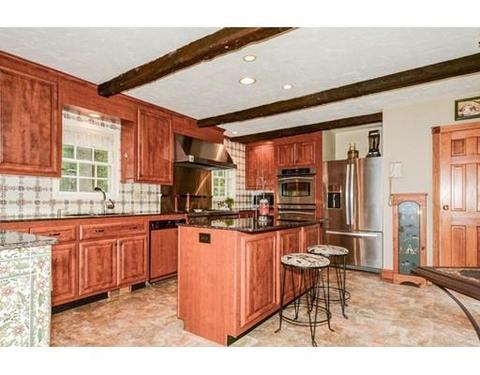 61 Walnut St, Upton, MA 01568 photo 5
