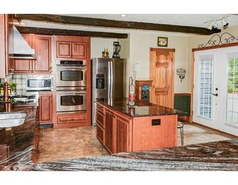 61 Walnut St, Upton, MA 01568 photo 6