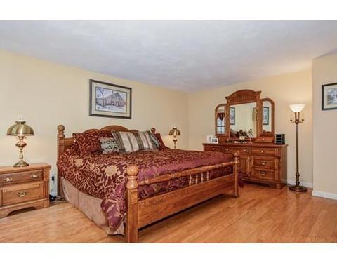 61 Walnut St, Upton, MA 01568 photo 14