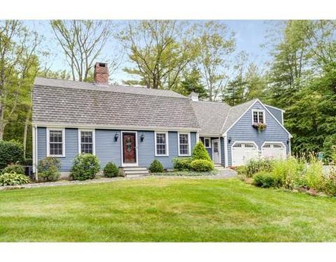 61 Walnut St, Upton, MA 01568 photo 1