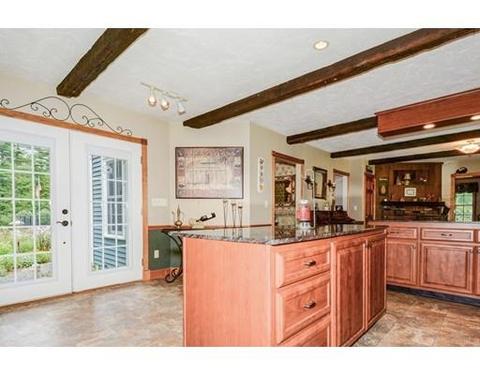 61 Walnut St, Upton, MA 01568 photo 8