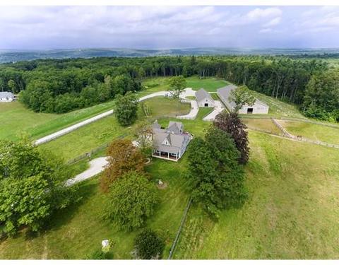 80 Prospect St, Upton, MA 01568 photo 1