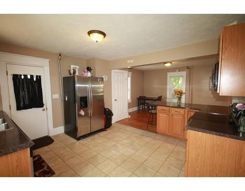 25 Bernard St, Chicopee, MA 01013 photo 6