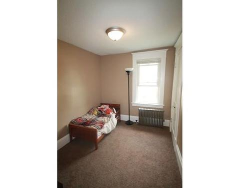 25 Bernard St, Chicopee, MA 01013 photo 17