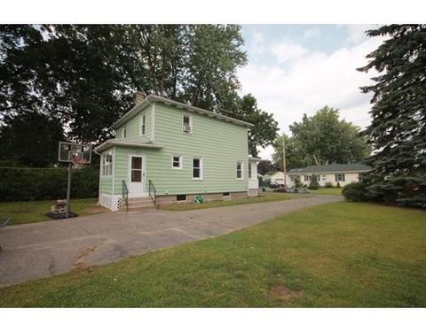 25 Bernard St, Chicopee, MA 01013 photo 23