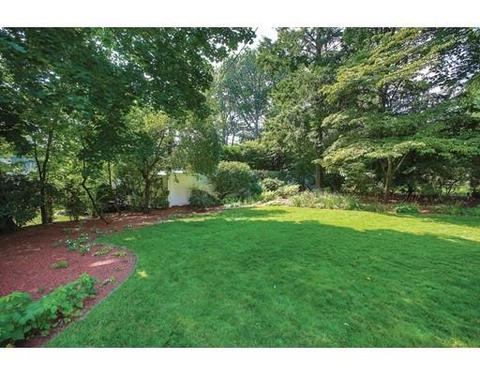 334 Kent St, Brookline, MA 02446 photo 15