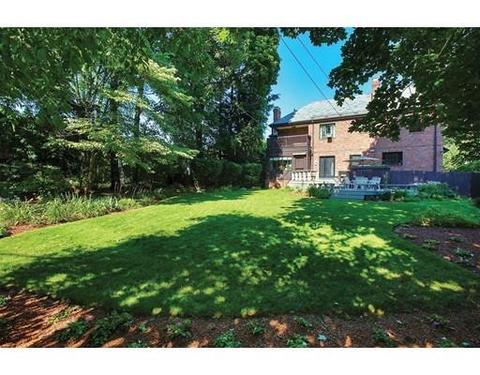 334 Kent St, Brookline, MA 02446 photo 12