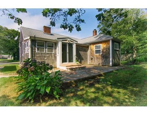 4 Nick Vedder Rd, Bourne, MA 02532 photo 3