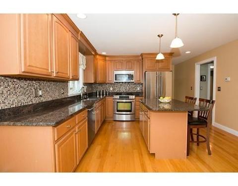 21 Overlook Dr, Danvers, MA 01923 photo 11