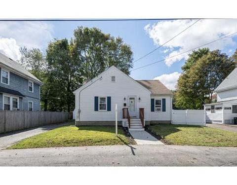 13 Hillside Ave, Beverly, MA 01915 photo 2