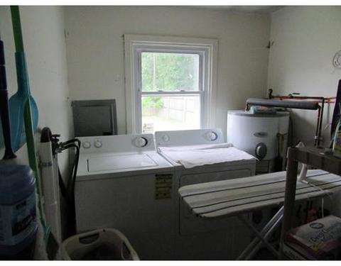 7 Bruce St, Springfield, MA 01119 photo 11