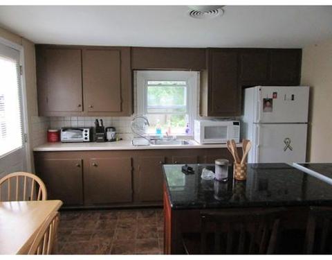 7 Bruce St, Springfield, MA 01119 photo 8