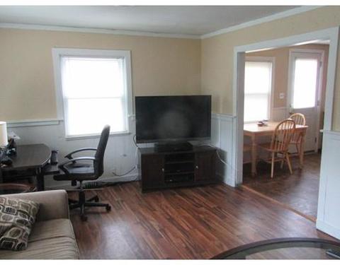 7 Bruce St, Springfield, MA 01119 photo 6