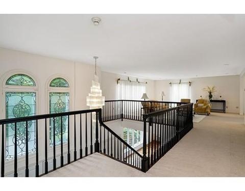 3 Hoosic Dr, Canton, MA 02021 photo 4