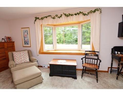 112 Burt Rd, Springfield, MA 01118 photo 3