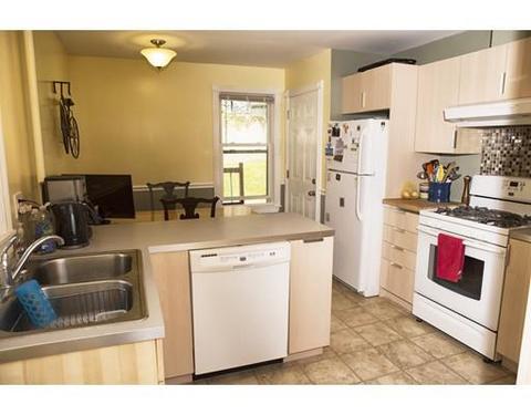 529 June St, Fall River, MA 02720 photo 9