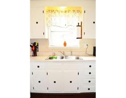 199 Parkerview St, Springfield, MA 01129 photo 9