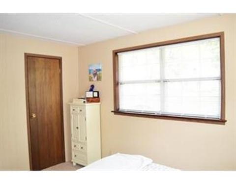 199 Parkerview St, Springfield, MA 01129 photo 16