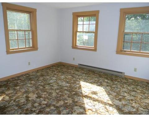 218 Drury Ln, Northampton, MA 01060 photo 13