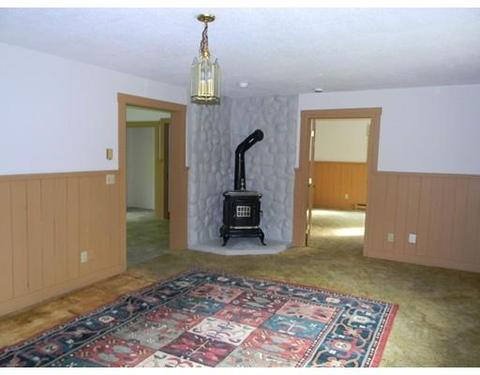 218 Drury Ln, Northampton, MA 01060 photo 6