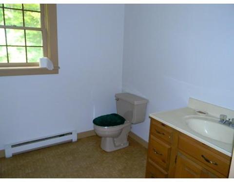 218 Drury Ln, Northampton, MA 01060 photo 12