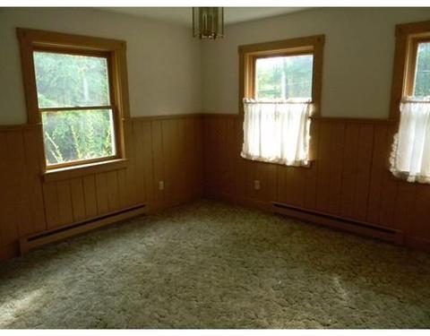 218 Drury Ln, Northampton, MA 01060 photo 8