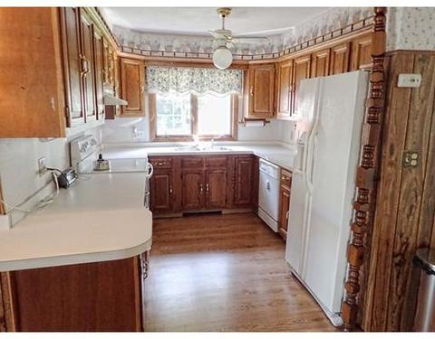 256 Baker St, Gardner, MA 01440 photo 2