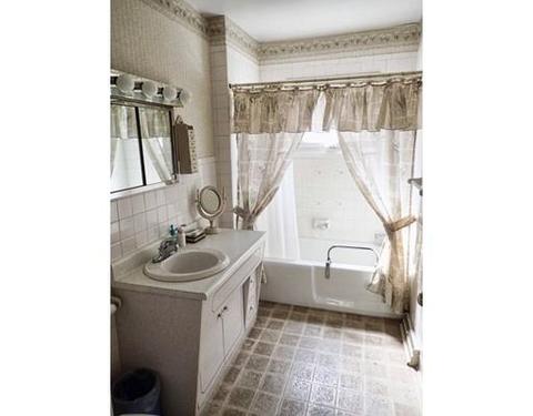 256 Baker St, Gardner, MA 01440 photo 4