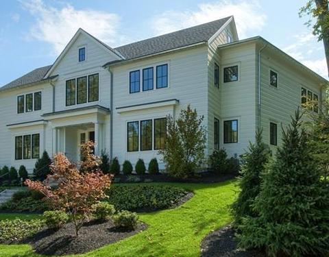 2 Trinity Ct, Wellesley, MA 02481 photo 1