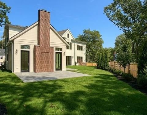 2 Trinity Ct, Wellesley, MA 02481 photo 3