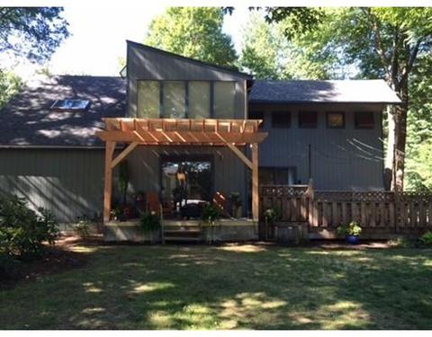 3 Carillon Cir, Easthampton, MA 01027 photo 1