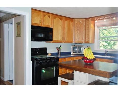 39 Lumae St, Springfield, MA 01119 photo 7