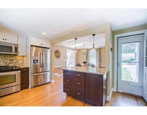 27 Chickering Rd, Dedham, MA 02026 photo 5