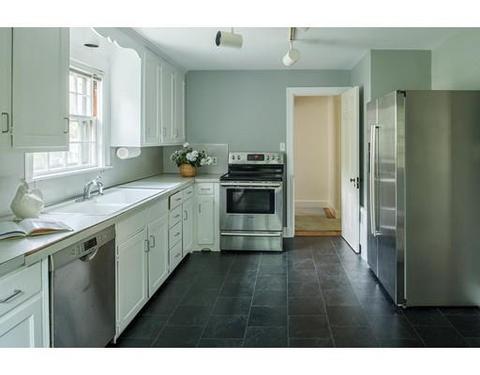 69 Devonshire Rd, Newton, MA 02468 photo 4